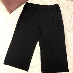 Black Gaucho Wide Leg capri pants 22W